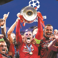 让我们拭目 让我们拭目