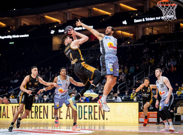 一步强化自 一步强化自