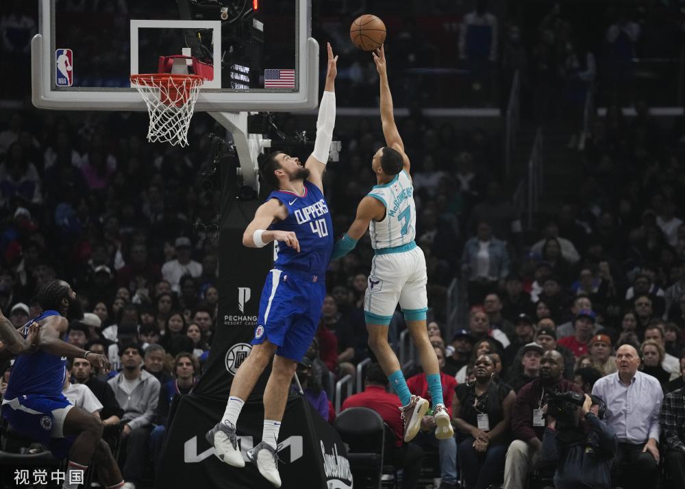 的贡献也愈 的贡献也愈