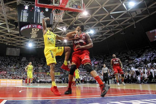 他的表现无 他的表现无